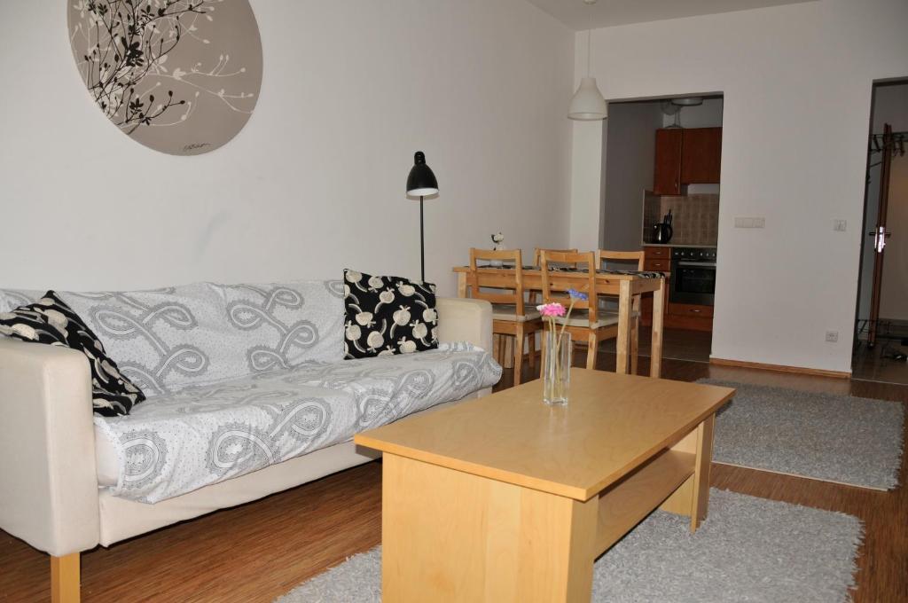 Anita Apartman